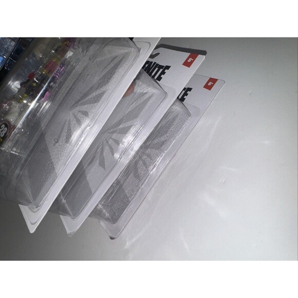 Fortnite Raz Glyph Master Agent Jones Cluck Eggsplosive Lot Epic Jazzwares - Picture 10 of 11